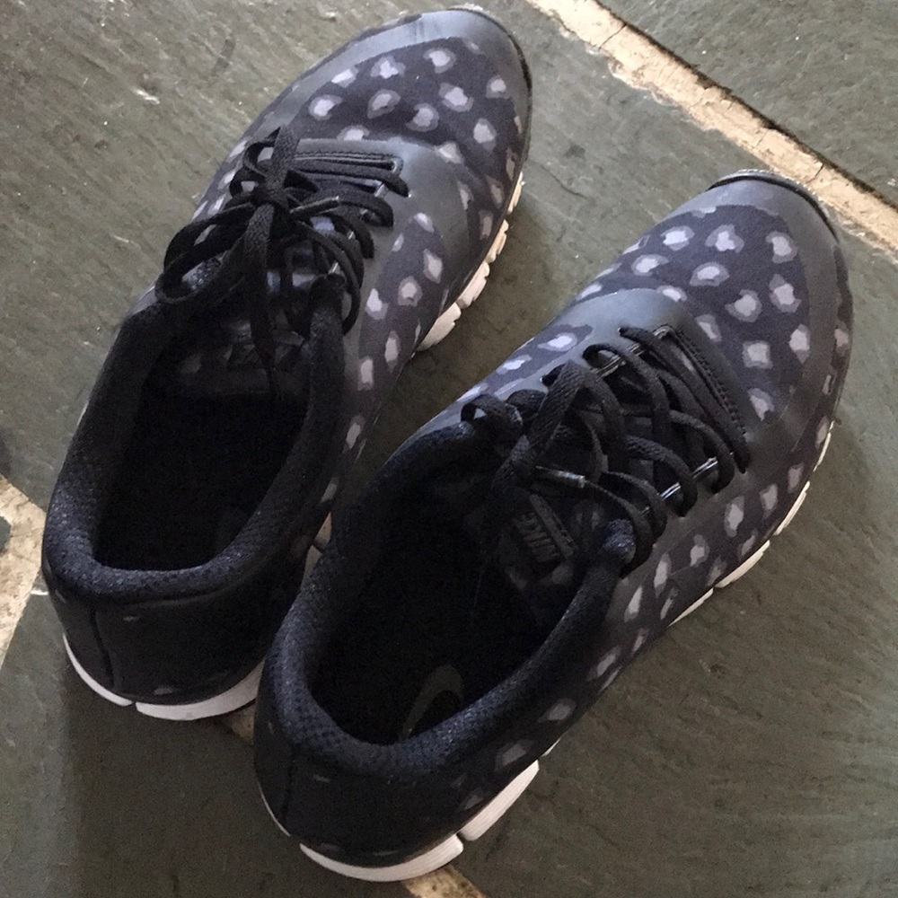 Nike size 8.5 women’s leopard